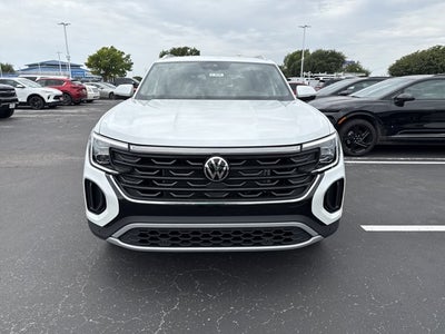 2026 Volkswagen Atlas Cross Sport 2.0T SE w/Technology and Panoramic Sunroof Package