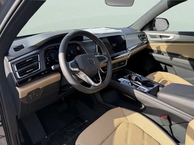 2026 Volkswagen Atlas Cross Sport 2.0T SE w/Technology and Panoramic Sunroof Package