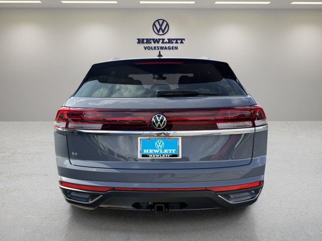 2026 Volkswagen Atlas Cross Sport 2.0T SE w/Technology and Panoramic Sunroof Package