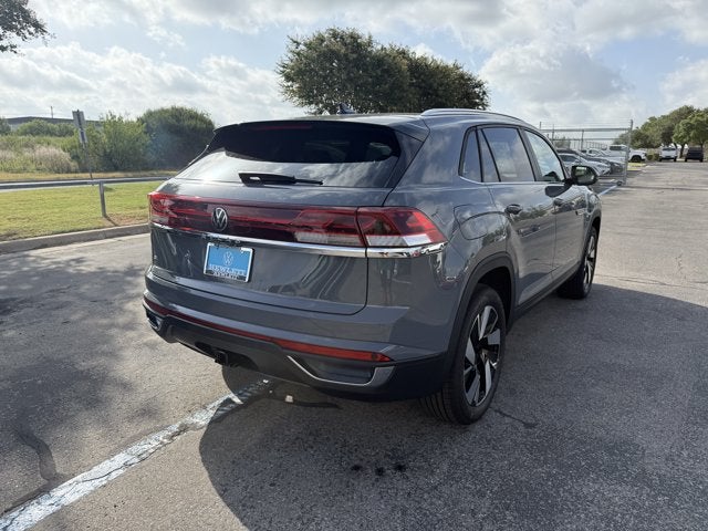2026 Volkswagen Atlas Cross Sport 2.0T SE w/Technology and Panoramic Sunroof Package