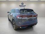 2026 Volkswagen Atlas Cross Sport 2.0T SE w/Technology and Panoramic Sunroof Package