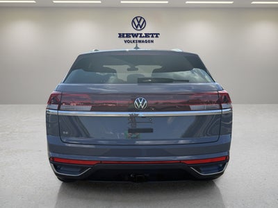 2026 Volkswagen Atlas Cross Sport 2.0T SE w/Technology and Panoramic Sunroof Package
