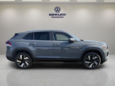 2026 Volkswagen Atlas Cross Sport 2.0T SE w/Technology and Panoramic Sunroof Package