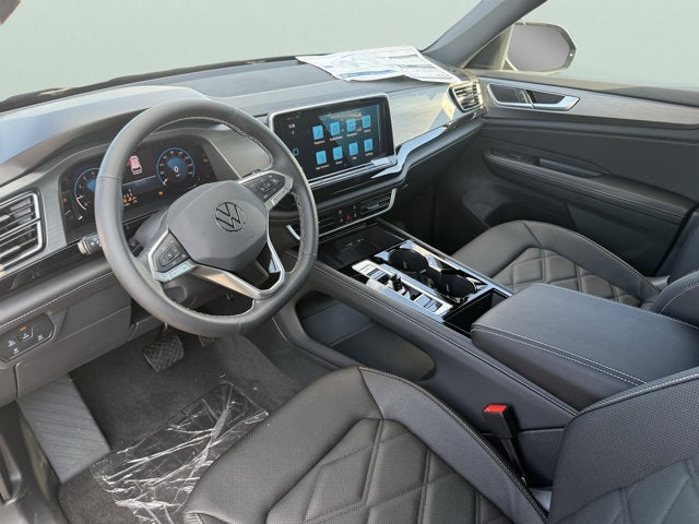 2026 Volkswagen Atlas Cross Sport 2.0T SE w/Technology and Panoramic Sunroof Package