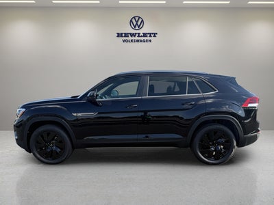 2026 Volkswagen Atlas Cross Sport 2.0T SE w/Technology and Panoramic Sunroof Package