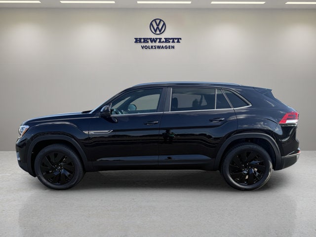 2026 Volkswagen Atlas Cross Sport 2.0T SE w/Technology and Panoramic Sunroof Package