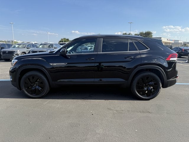 2026 Volkswagen Atlas Cross Sport 2.0T SE w/Technology and Panoramic Sunroof Package