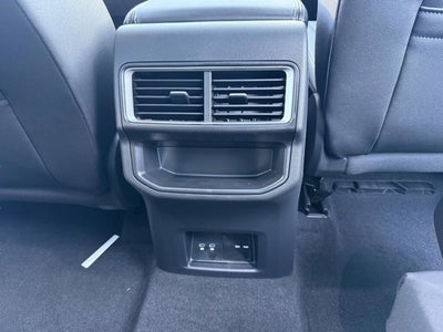 2026 Volkswagen Atlas Cross Sport 2.0T SE w/Technology and Panoramic Sunroof Package