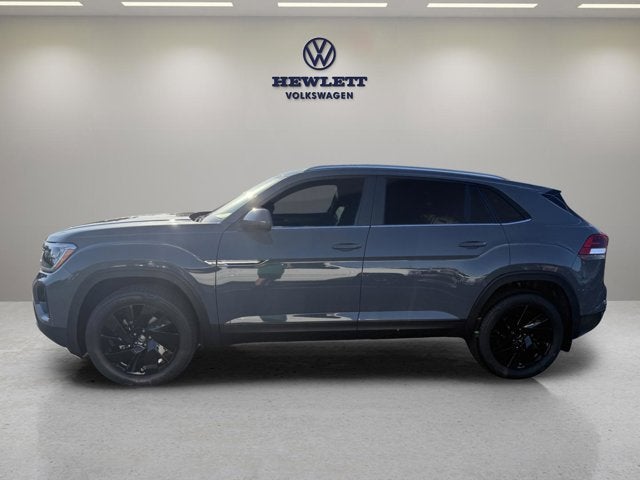 2026 Volkswagen Atlas Cross Sport 2.0T SE w/Technology and Panoramic Sunroof Package