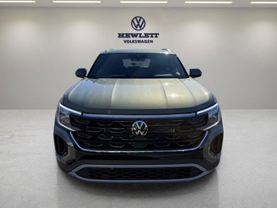 2026 Volkswagen Atlas Cross Sport 2.0T SE w/Technology and Panoramic Sunroof Package