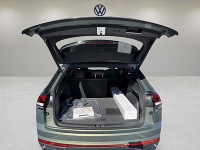 2026 Volkswagen Atlas Cross Sport 2.0T SE w/Technology and Panoramic Sunroof Package