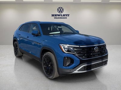 2026 Volkswagen Atlas Cross Sport 2.0T SE w/Technology and Panoramic Sunroof Package