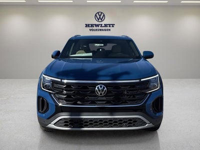 2026 Volkswagen Atlas Cross Sport 2.0T SE w/Technology and Panoramic Sunroof Package