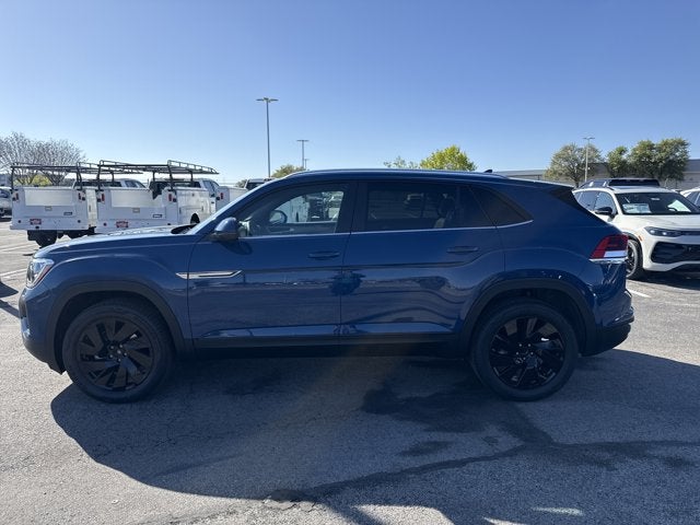 2026 Volkswagen Atlas Cross Sport 2.0T SE w/Technology and Panoramic Sunroof Package