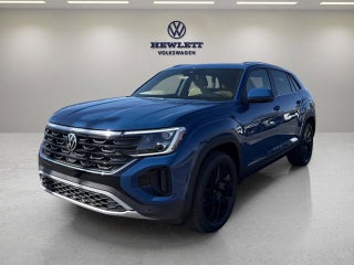 2026 Volkswagen Atlas Cross Sport 2.0T SE w/Technology and Panoramic Sunroof Package