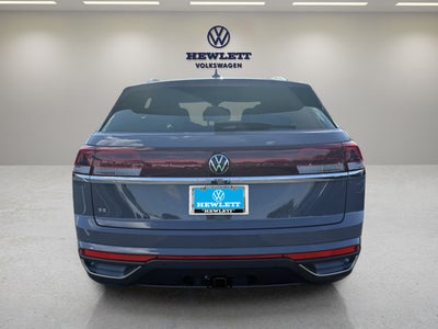 2026 Volkswagen Atlas Cross Sport 2.0T SE w/Technology and Panoramic Sunroof Package