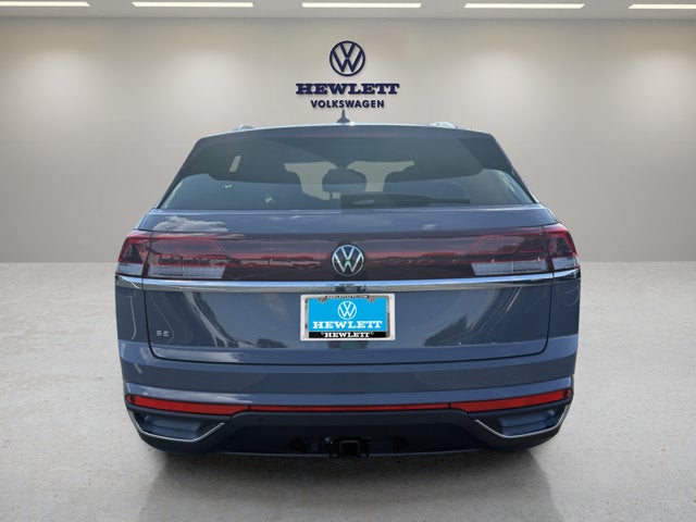 2026 Volkswagen Atlas Cross Sport 2.0T SE w/Technology and Panoramic Sunroof Package