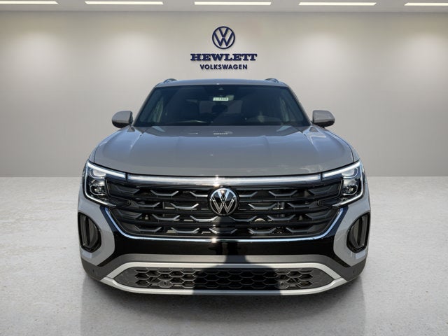 2026 Volkswagen Atlas Cross Sport 2.0T SE w/Technology and Panoramic Sunroof Package