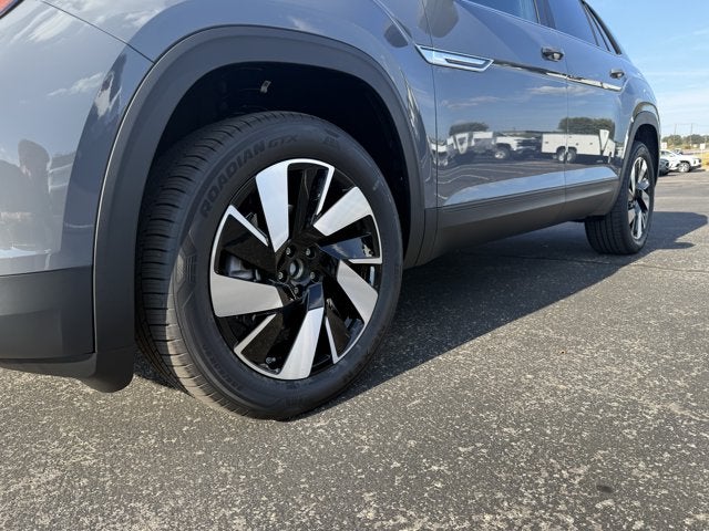 2026 Volkswagen Atlas Cross Sport 2.0T SE w/Technology and Panoramic Sunroof Package