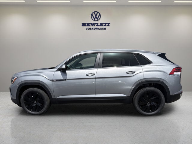 2026 Volkswagen Atlas Cross Sport 2.0T SE w/Technology and Panoramic Sunroof Package