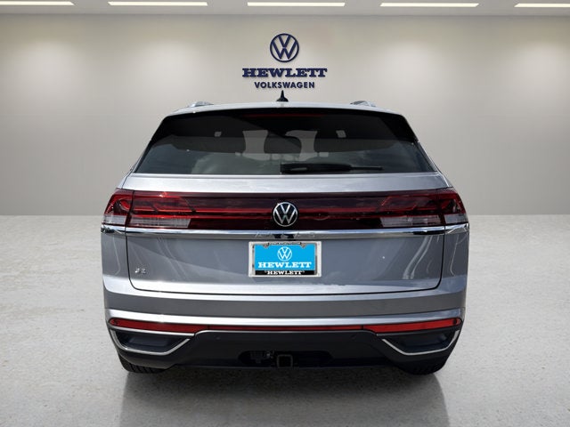 2026 Volkswagen Atlas Cross Sport 2.0T SE w/Technology and Panoramic Sunroof Package