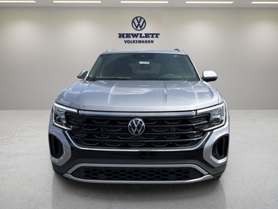 2026 Volkswagen Atlas Cross Sport 2.0T SE w/Technology and Panoramic Sunroof Package