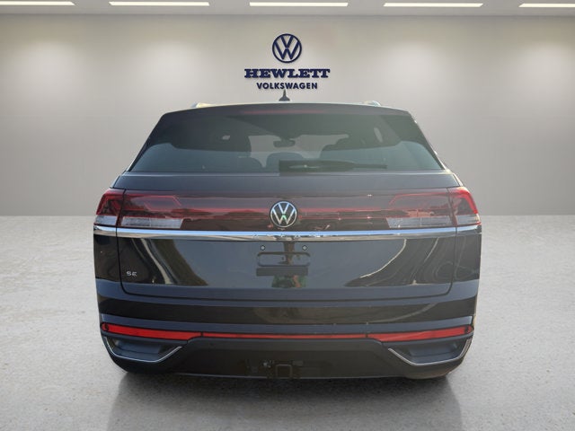 2026 Volkswagen Atlas Cross Sport 2.0T SE w/Technology and Panoramic Sunroof Package