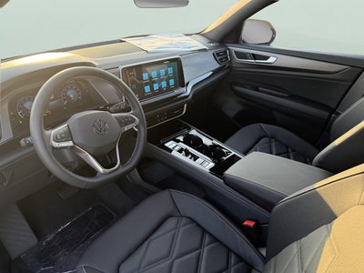 2026 Volkswagen Atlas Cross Sport 2.0T SE w/Technology and Panoramic Sunroof Package