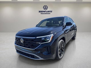 2026 Volkswagen Atlas Cross Sport 2.0T SE w/Technology and Panoramic Sunroof Package