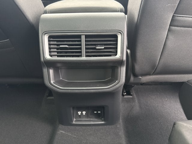 2026 Volkswagen Atlas Cross Sport 2.0T SE w/Technology and Panoramic Sunroof Package