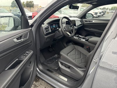 2026 Volkswagen Atlas Cross Sport 2.0T SE w/Technology and Panoramic Sunroof Package