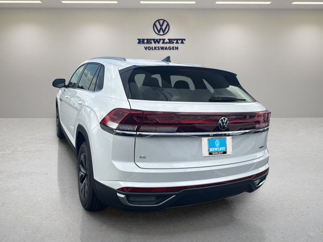 2026 Volkswagen Atlas Cross Sport 2.0T SE w/Technology and Panoramic Sunroof Package