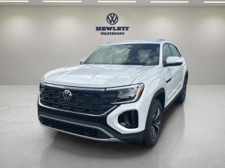 2026 Volkswagen Atlas Cross Sport 2.0T SE w/Technology and Panoramic Sunroof Package