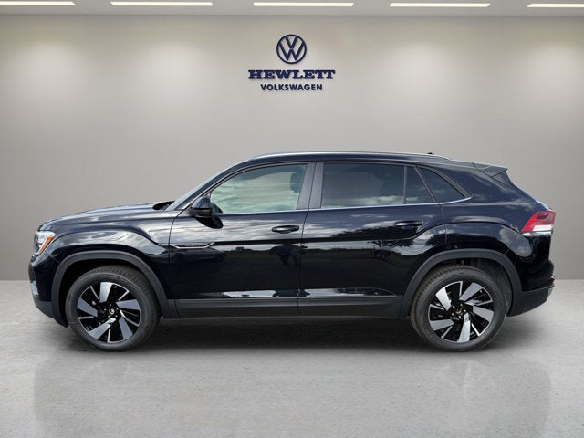 2026 Volkswagen Atlas Cross Sport 2.0T SE w/Technology and Panoramic Sunroof Package