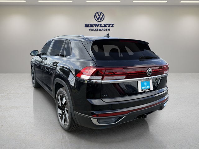 2026 Volkswagen Atlas Cross Sport 2.0T SE w/Technology and Panoramic Sunroof Package
