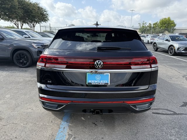 2026 Volkswagen Atlas Cross Sport 2.0T SE w/Technology and Panoramic Sunroof Package