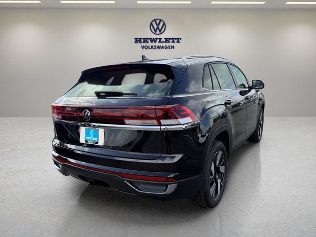 2026 Volkswagen Atlas Cross Sport 2.0T SE w/Technology and Panoramic Sunroof Package