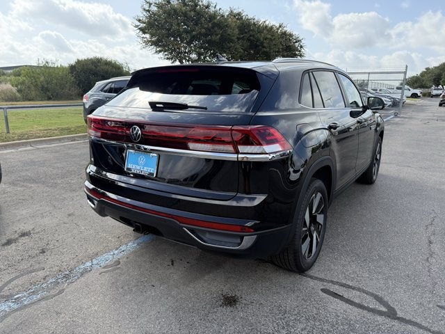 2026 Volkswagen Atlas Cross Sport 2.0T SE w/Technology and Panoramic Sunroof Package