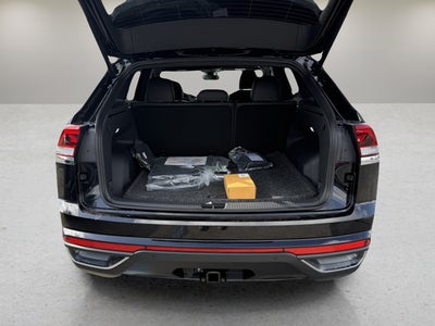 2026 Volkswagen Atlas Cross Sport 2.0T SE w/Technology and Panoramic Sunroof Package