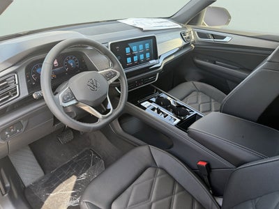 2026 Volkswagen Atlas Cross Sport 2.0T SE w/Technology and Panoramic Sunroof Package