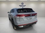 2026 Volkswagen Atlas Cross Sport 2.0T SE w/Technology and Panoramic Sunroof Package