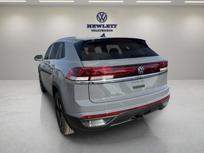 2026 Volkswagen Atlas Cross Sport 2.0T SE w/Technology and Panoramic Sunroof Package