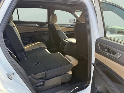 2026 Volkswagen Atlas Cross Sport 2.0T SE w/Technology and Panoramic Sunroof Package