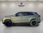 2026 Volkswagen Atlas Cross Sport 2.0T SE w/Technology and Panoramic Sunroof Package