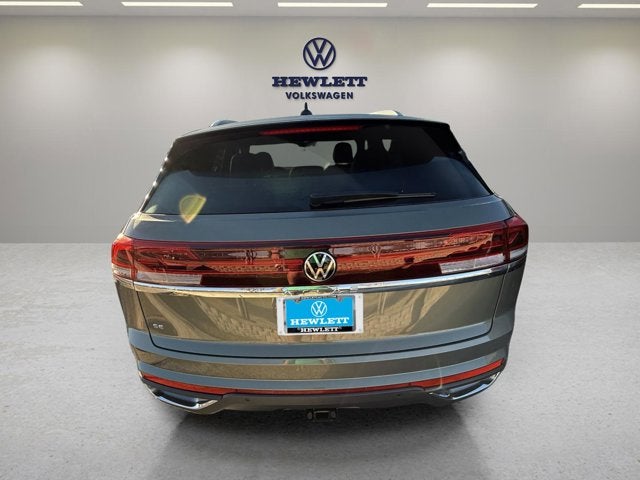 2026 Volkswagen Atlas Cross Sport 2.0T SE w/Technology and Panoramic Sunroof Package