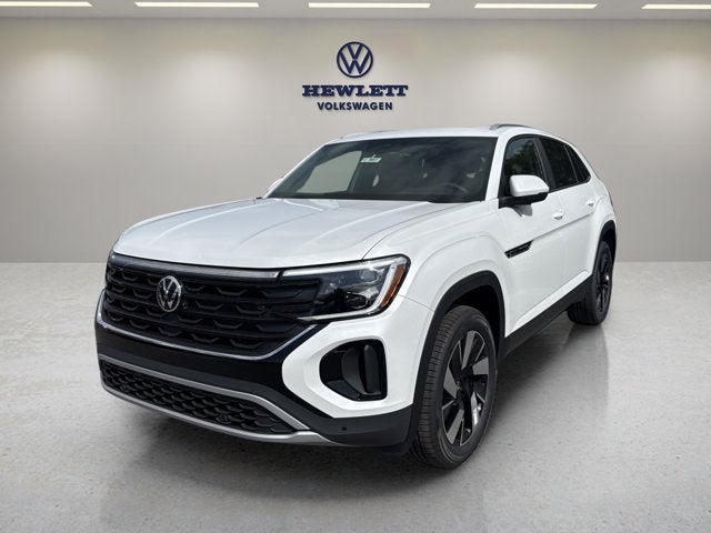 2026 Volkswagen Atlas Cross Sport 2.0T SE w/Technology and Panoramic Sunroof Package