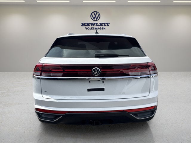 2026 Volkswagen Atlas Cross Sport 2.0T SE w/Technology and Panoramic Sunroof Package