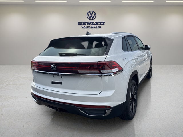 2026 Volkswagen Atlas Cross Sport 2.0T SE w/Technology and Panoramic Sunroof Package