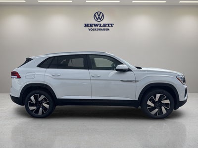 2026 Volkswagen Atlas Cross Sport 2.0T SE w/Technology and Panoramic Sunroof Package