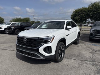 2026 Volkswagen Atlas Cross Sport 2.0T SE w/Technology and Panoramic Sunroof Package